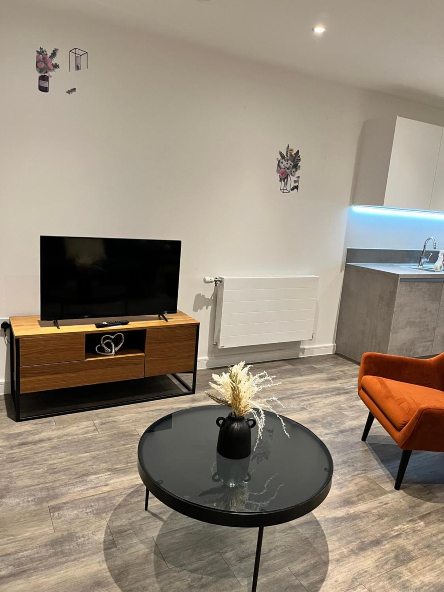 One Bedroom Apartment バーキング エクステリア 写真