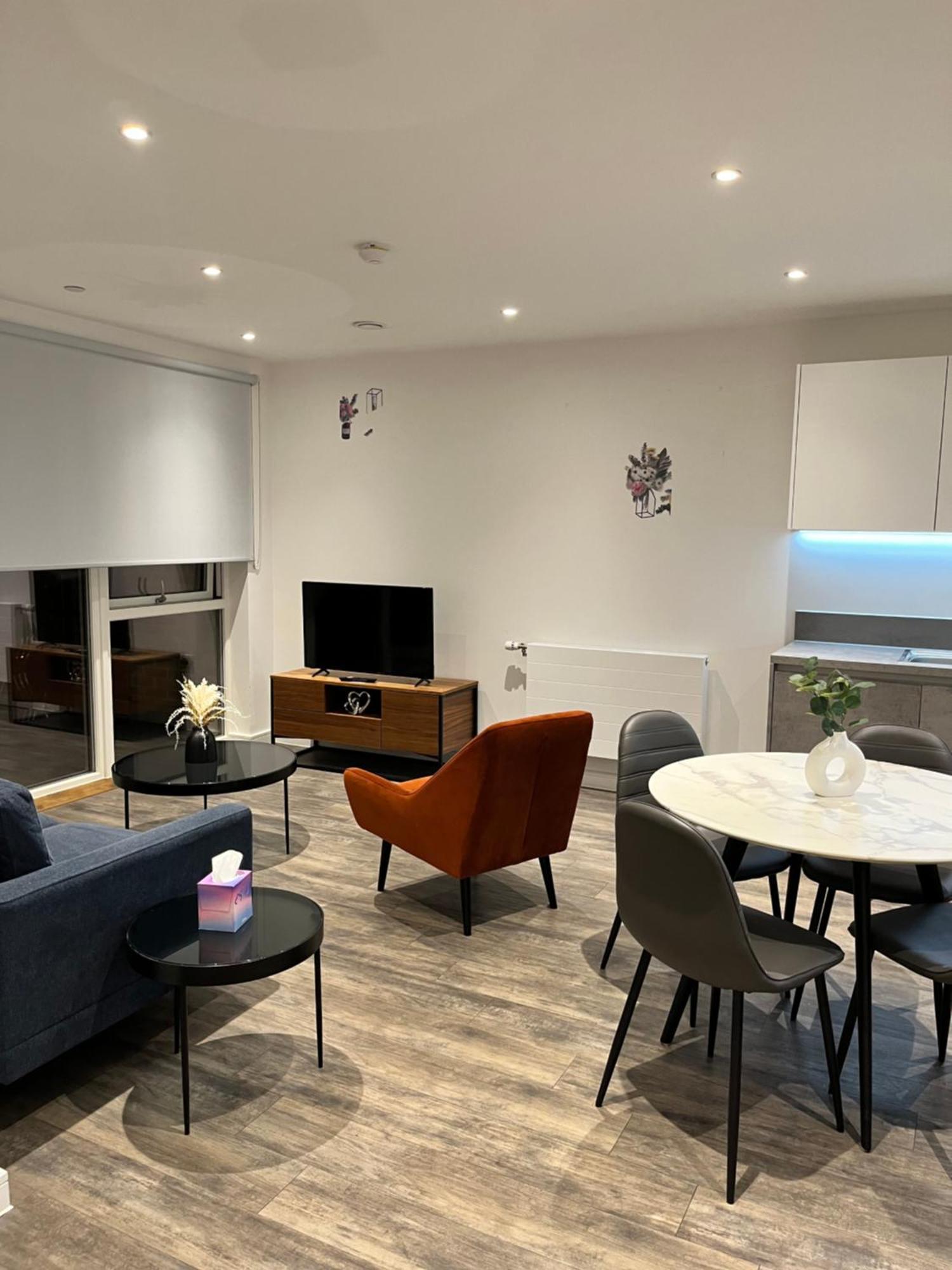 One Bedroom Apartment バーキング エクステリア 写真