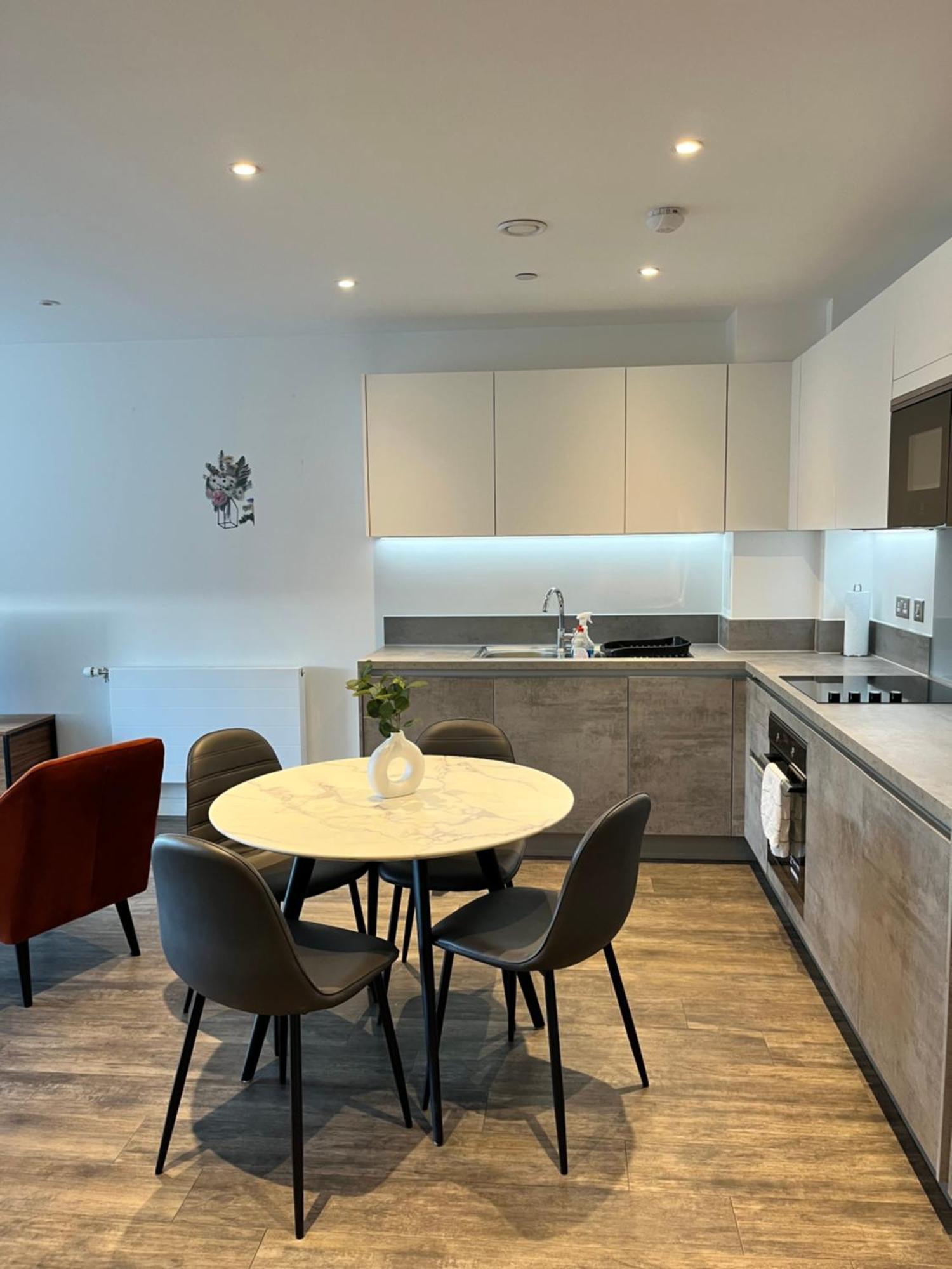 One Bedroom Apartment バーキング エクステリア 写真